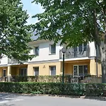 Guest house Media Apartmanhaz