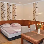 Media Apartmanhaz Guest house