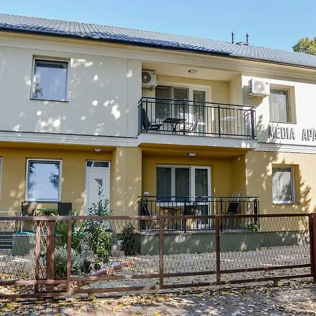 Media Apartmanhaz Penzion 3*