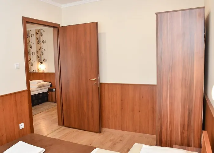 Media Apartmanhaz