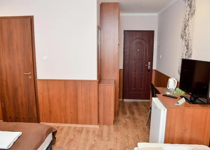 Media Apartmanhaz 招待所 3*