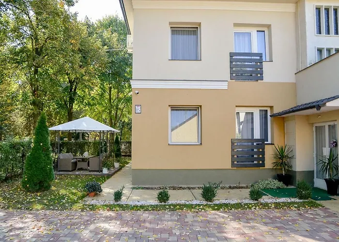 Media Apartmanhaz