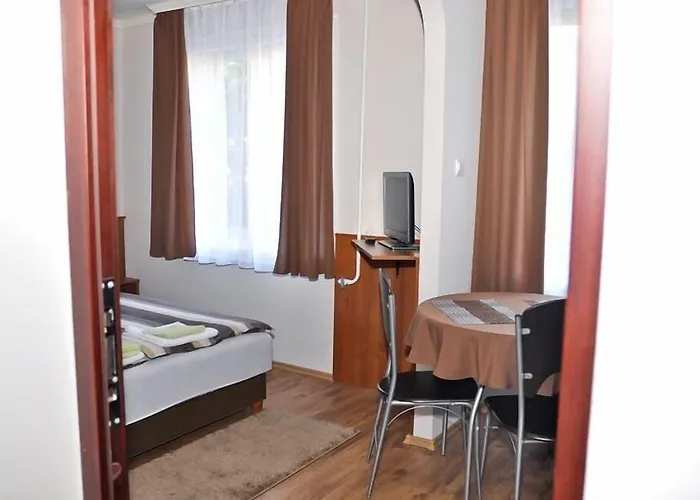 Media Apartmanhaz 招待所