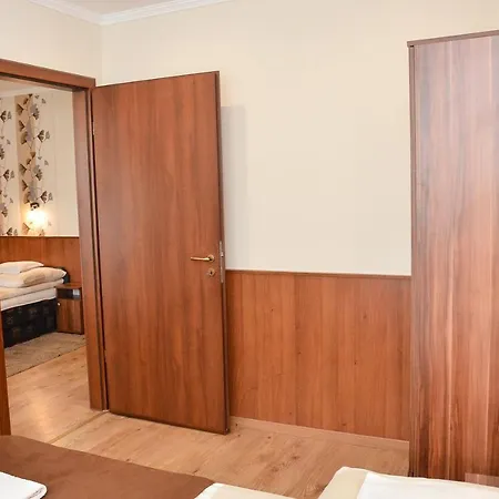 Media Panzio Es Apartmanhaz