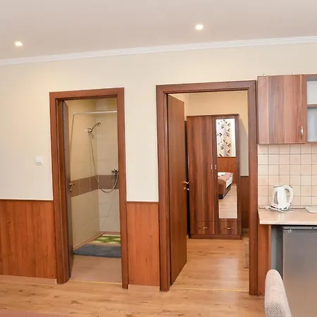 Media Panzio Es Apartmanhaz 3*
