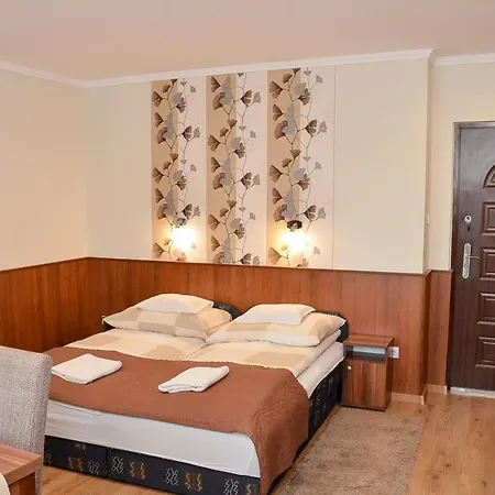 Media Panzio Es Apartmanhaz Guest house 3*