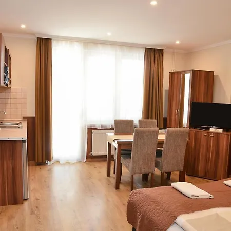 Penzion Media Apartmanhaz 3*