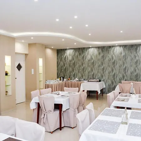 Media Panzio Es Apartmanhaz 3*