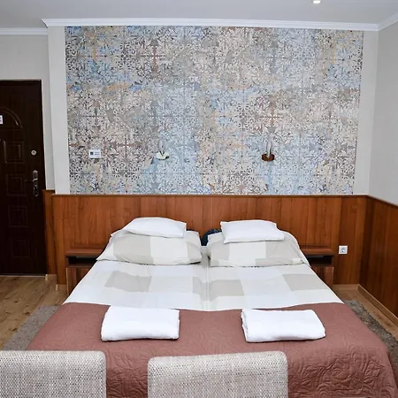 Media Panzio Es Apartmanhaz Guest house 3*