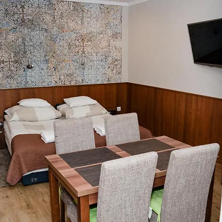 Media Panzio Es Apartmanhaz Guest house 3*