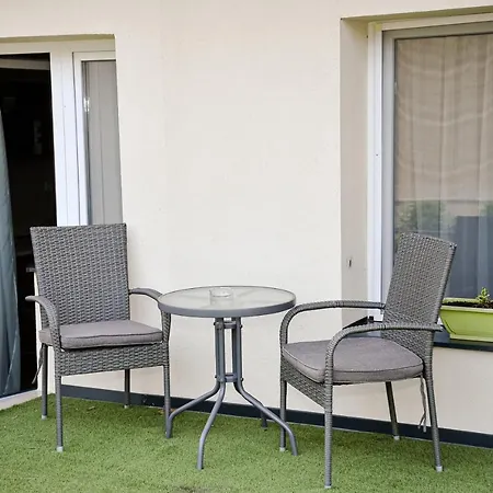 Guest house Media Panzio Es Apartmanhaz