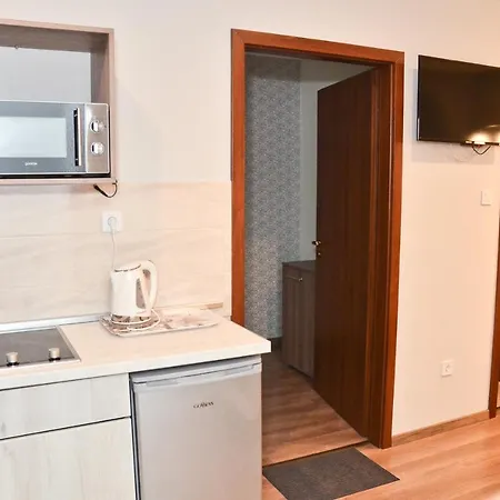Media Panzio Es Apartmanhaz Guest house 3*