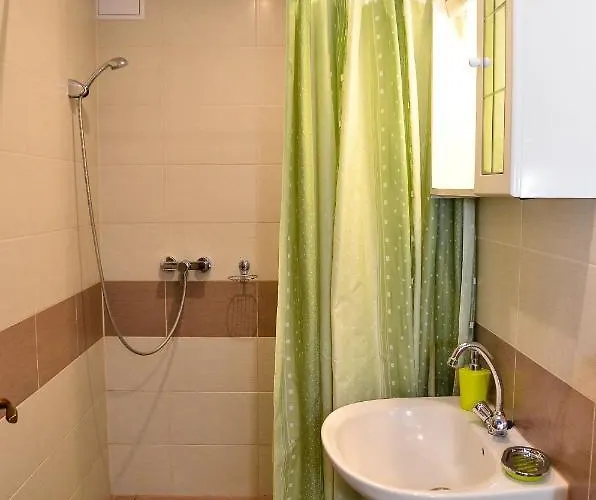 Media Apartmanhaz