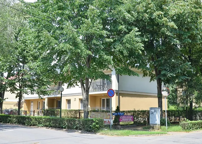 Media Apartmanhaz